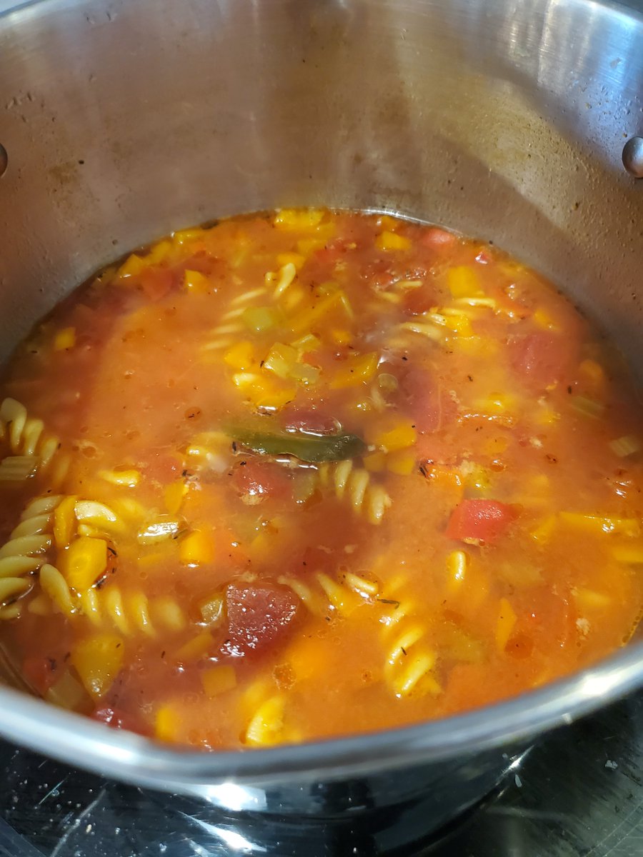 Plant_Recipes's tweet photo. I used this tomato soup recipes BUT I added 1 tsp of curry powder and you got a whole new soup! 
Try it. 
https://t.co/ZKiQyGk7Kn

#dinnerideas #healthydinnerideas #vegan #veganrecipes #plantbasedrecipes https://t.co/AmjtbZcLqB