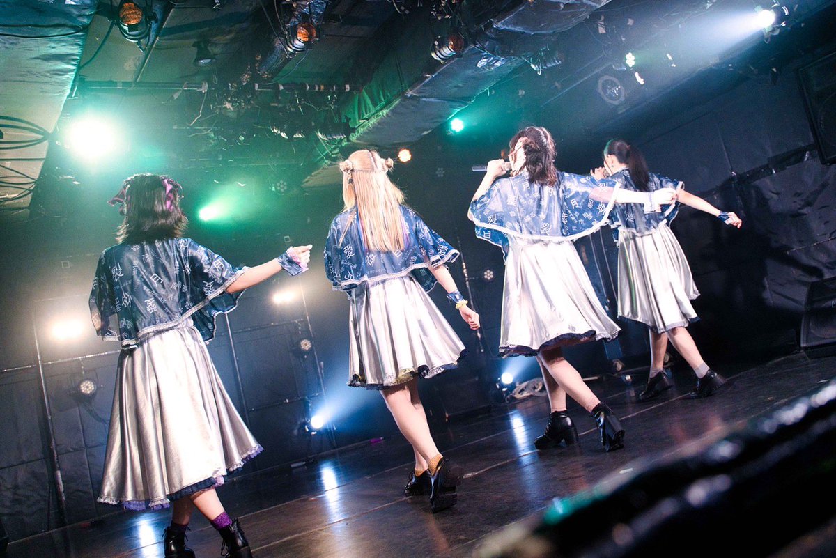 sakusha_Q's tweet photo. 〖ライブ写真〗

7/23(土) @ 渋谷Milkyway
作者Q ラストワンマン「君と綴る、」

撮影担当：ピンポン https://t.co/b9ChNx0oVg