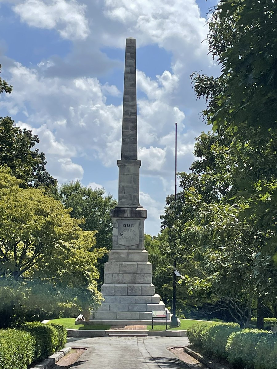 LealHistorybuff's tweet photo. If you visit Atlanta you must go to the @oaklandcemetery interesting history and gorgeous grounds #blackhistory #civilwar #Atlanta #teacher #History #traveling @cecileal478 https://t.co/jx2l9d7LOC
