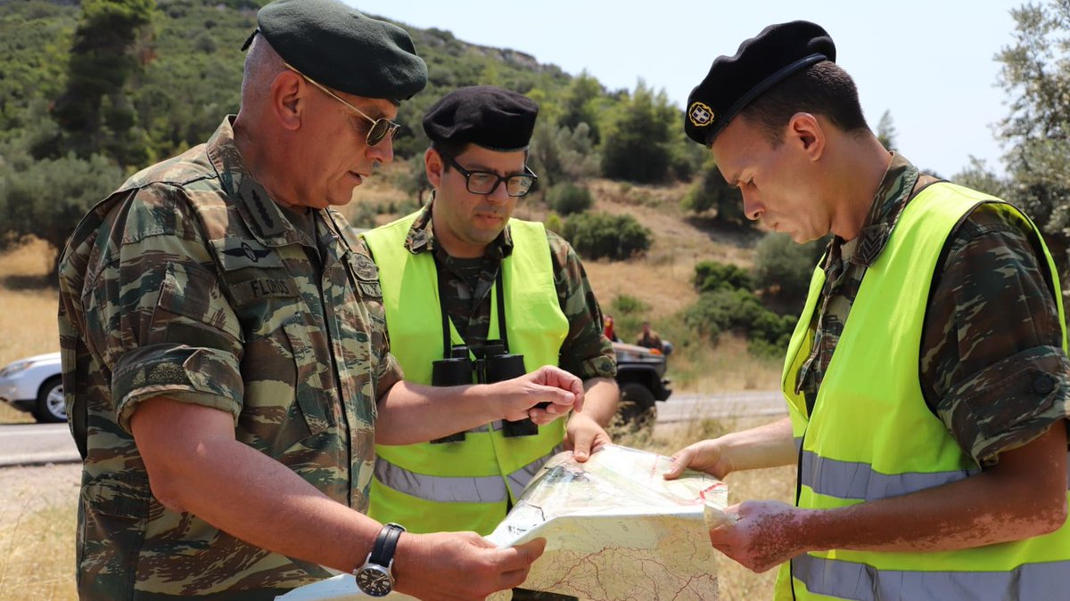 ChiefHNDGS's tweet photo. Κοντά στο προσωπικό των 🇬🇷 #ΕΔ που νυχθημερόν περιπολούν στα δάση μας, στην Αττική και σε όλη την Ελλάδα. Αυτοί και οι Ιπτάμενοι και Μηχανικοί της #ΠΑ μας, σώζουν ζωές και περιουσίες. 

Ένα μεγάλο εύγε και ένα μεγαλύτερο ΕΥΧΑΡΙΣΤΩ!

@hndgspio https://t.co/YGS9RG7fqe