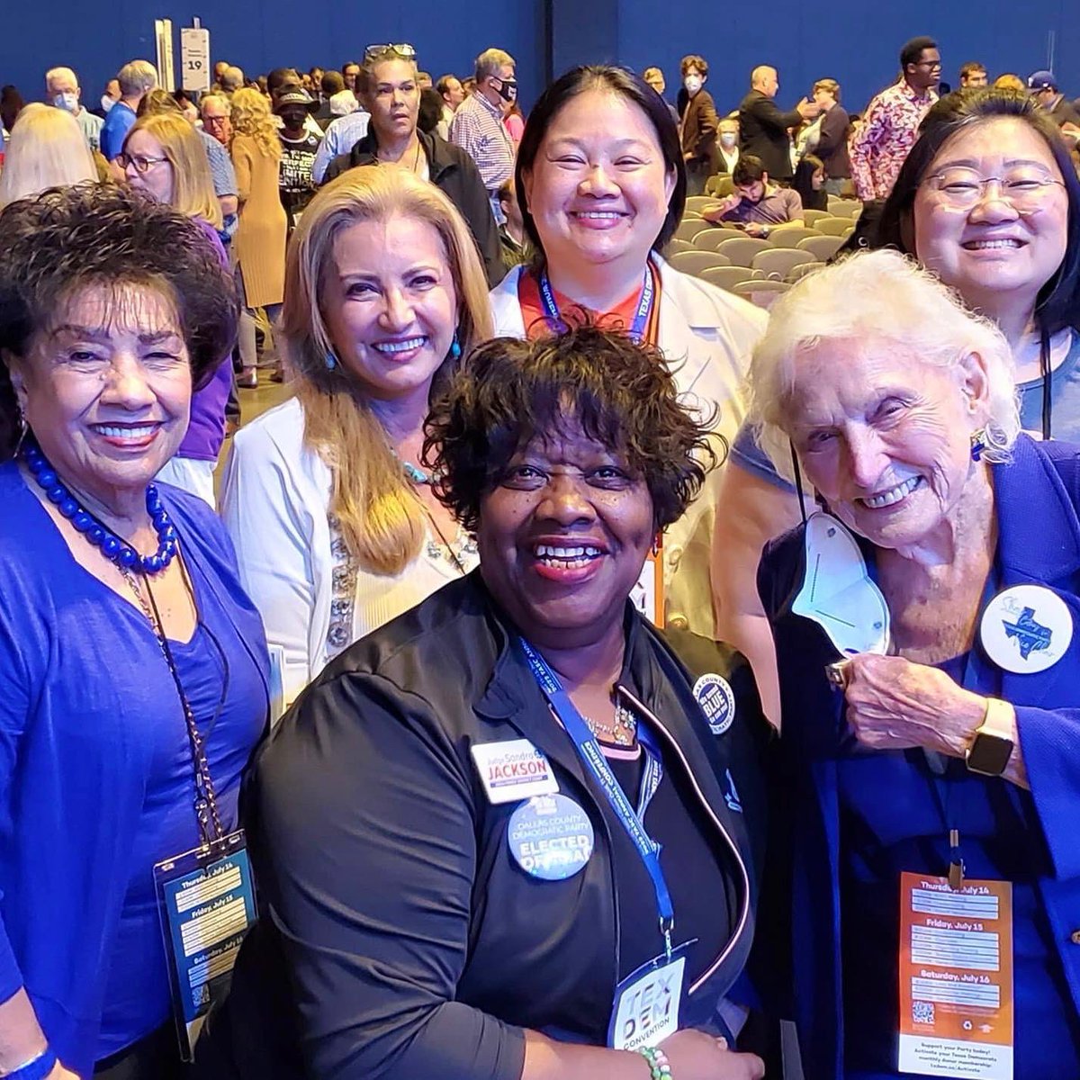 drelbagarcia's tweet photo. ¡La pasé muy bien en la Convención Demócrata de Texas 2022! 💙

🇺🇸 Se cubrieron muchos temas: cómo financiar la educación, brindar atención médica, aumentar los salarios y reparar la red eléctrica. Esto si es liderazgo. ¡Adelante!

#TXDems22 #Dallas #GrandPrairieTX #IrvingTX https://t.co/8unrvrTjeJ