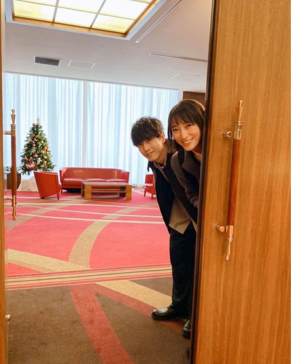 naminiel117's tweet photo. 2人ともかわいいなぁ🥰🥰
#競争の番人 
#杏
#坂口健太郎
#白熊ちゃん
#小勝負くん https://t.co/i2DjSLMumI