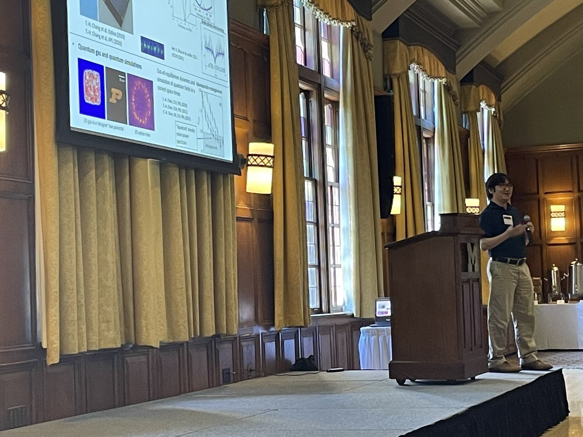 PQSEI Director Prof. Yong Chen highlights Purdue’s #quantum efforts and expertise during the first in-person workshop of @midwestquantum on @UMich campus this morning.