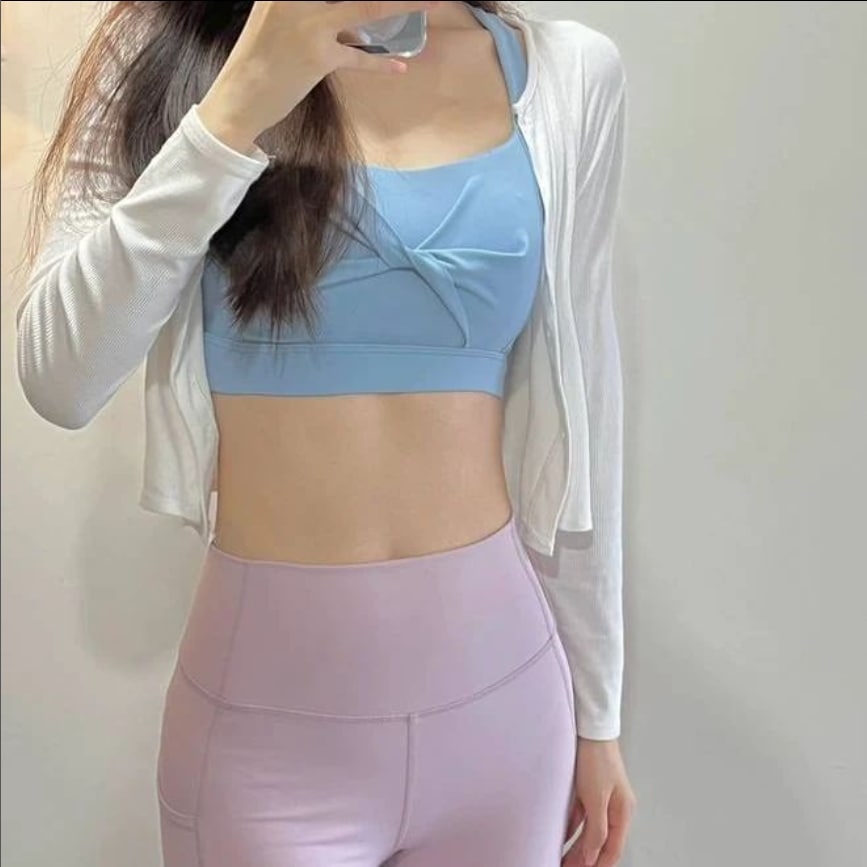 Emily Wongly tweet media