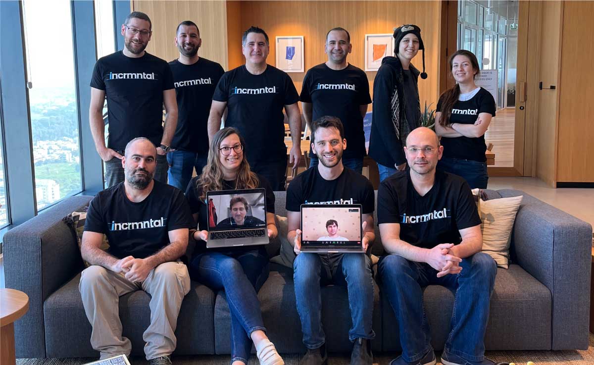 We are extremely excited to be announcing our late-seed funding, lead by Play Ventures , and followed by Heracles Capital 

You can read about our round of funding here: 
hubs.la/Q01hsZV20