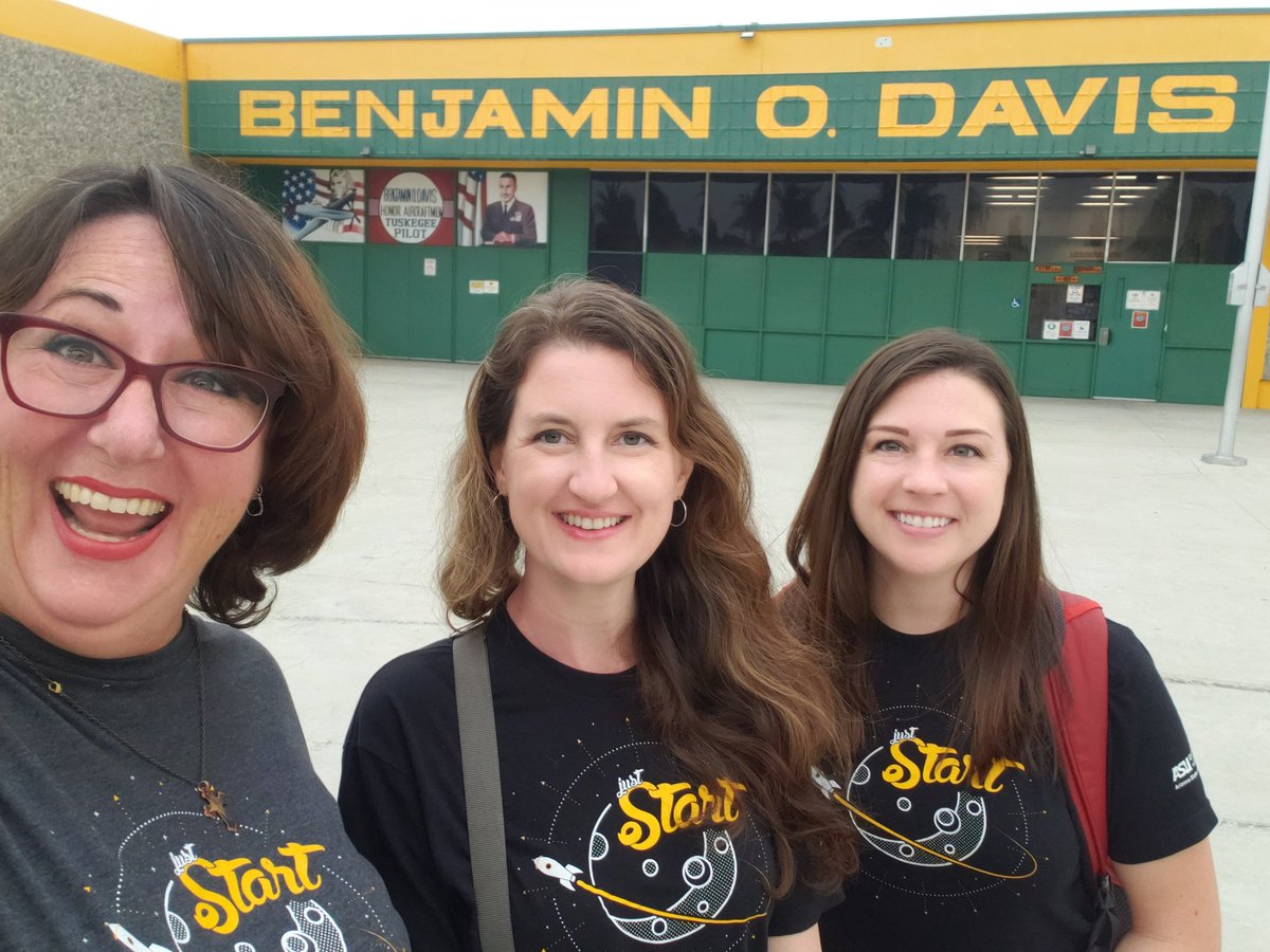 Kim Reynolds tweet media