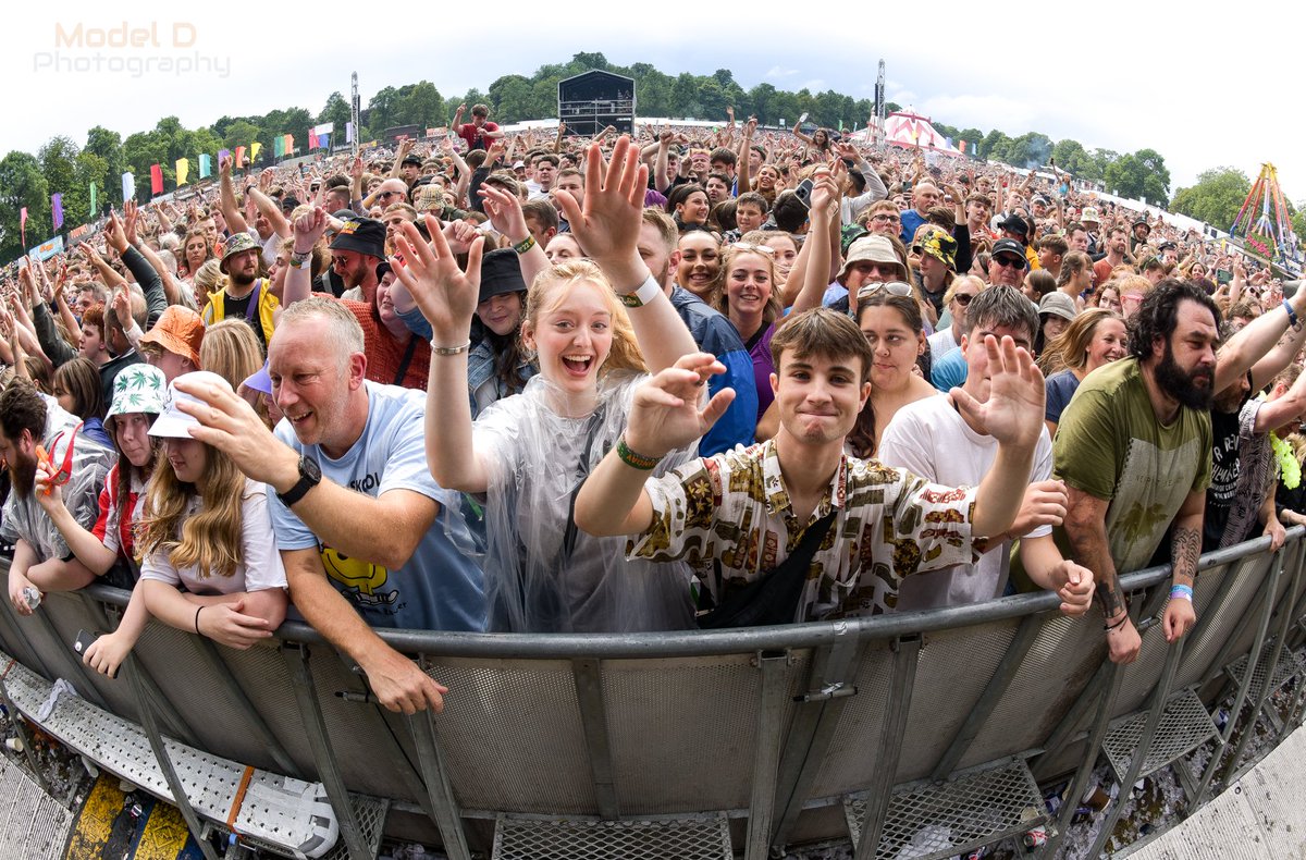 Thank you <a href="/tramlines/">Tramlines Festival</a>.
Thank you <a href="/Reverend_Makers/">Reverend&TheMakers</a> as ever.