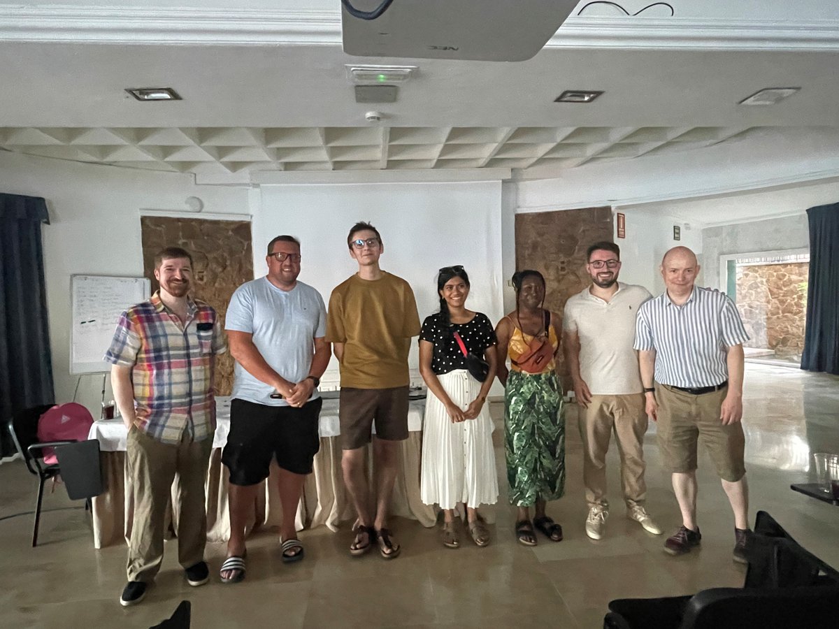 Sorting through some pics from our recent summer retreat - big congrats to our poster session prize winners <a href="/adilaisl/">Adila Islam</a> @anicolson1 <a href="/ShamsShinePower/">Amanz Azaden</a> <a href="/EstherMensah16/">Esther Osarfo-Mensah</a> pictured here with the CDT's Directors - all stars!