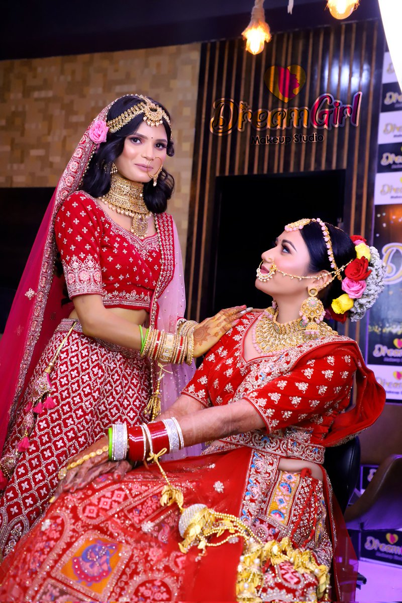 DreamgirlStudio's tweet photo. Dream Bride
For Any Query Call us on 09990564863
Bridal Makeup | Wedding | Bridal Dress | Indian Bride | Bridal | Makeup
#MakeupByShilpy #DreamGirlMakeupStudio #HemaMalini #MathuraBeauty #MakeupArtist #MakeupExpert #BridalLook #Beauty #Makeup #Hair #AirbrushMakeup #BridalMakeup https://t.co/ZpIdhQpgmA
