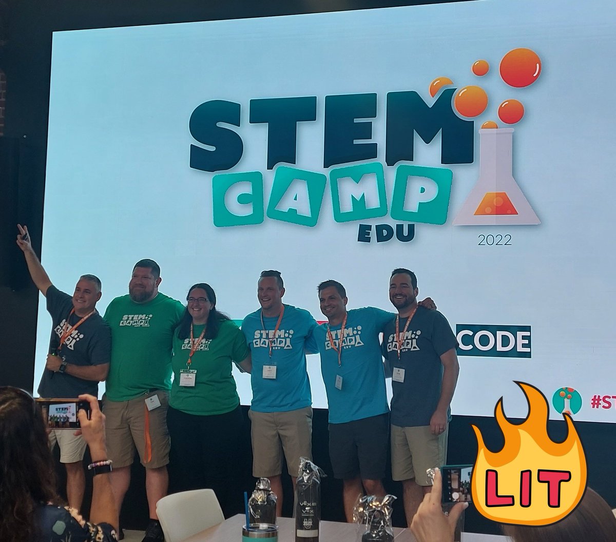 Elizabeth Wright tweet media