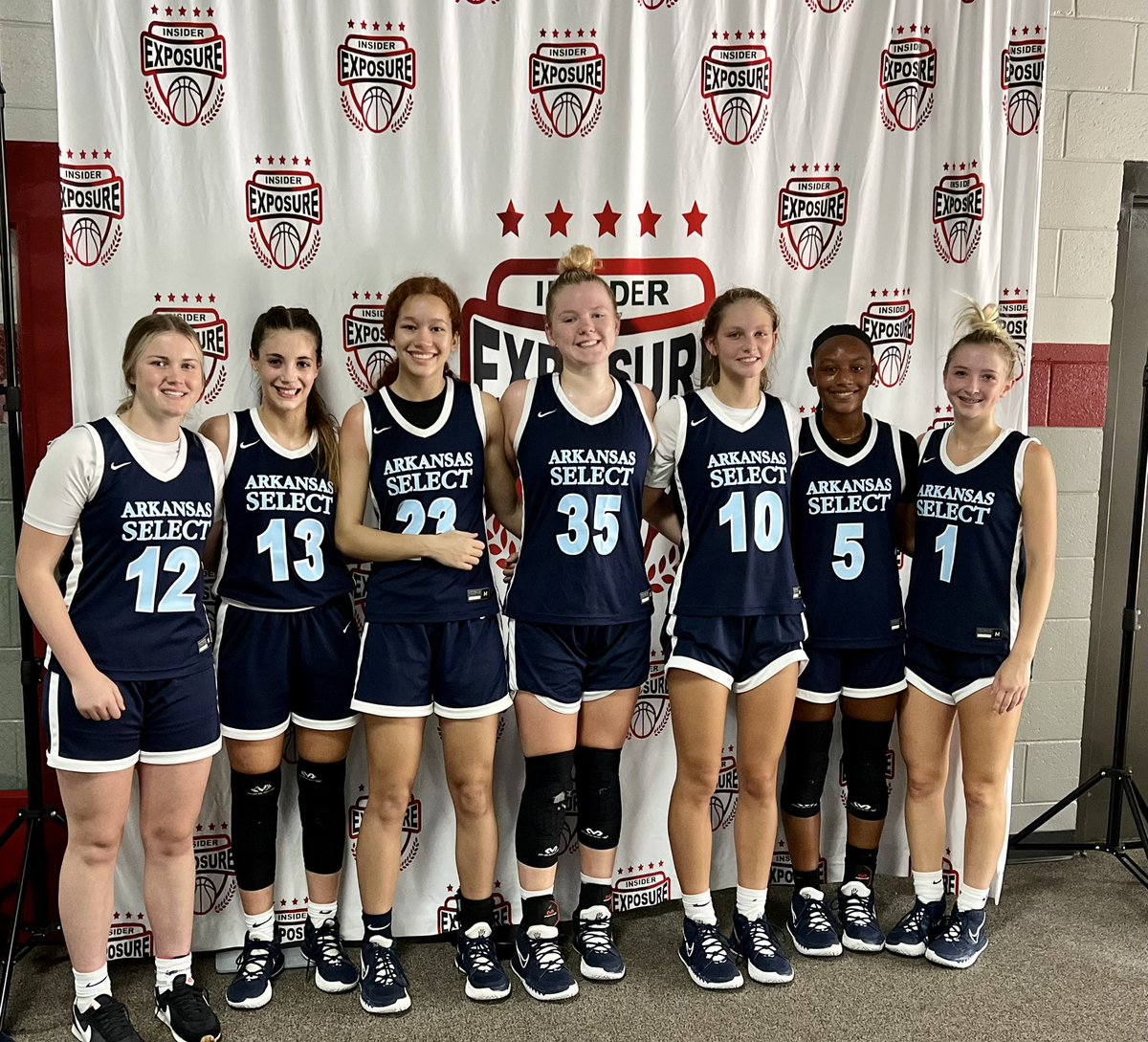 Finished up @InsiderExposure Summer Slam w a win. Top 8 in Tourn, always want first. Proud of these girls & coach on a great summer of basketball! @Deshone_McClure @_austynoholendt @2024Eble @Wesleigh_2024 @abbigrace_2024 @jennrh24 @JaylaJohn2024 @jennacook2024 @jayciecook24