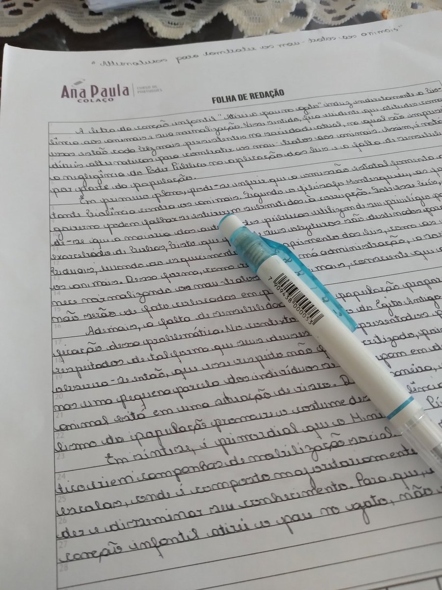 studyaffair's tweet photo. quase 1h30 fazendo essa redação 😥😥😥 https://t.co/bwRnW8IVig