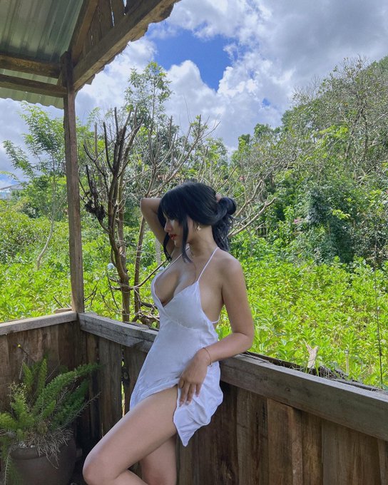 been a hot minute https://t.co/uIPGv3XwI7<a href="/tag/throne"class="tags"><span>#throne</span></a><a href="/tag/wishlist"class="tags"><span>#wishlist</span></a>