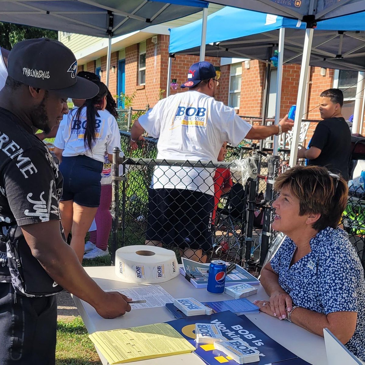 bobforgovernor's tweet photo. Great to get out to Bridgeport yesterday and talk with families about the issues impacting their communities. https://t.co/gu4Q3UtwVU
