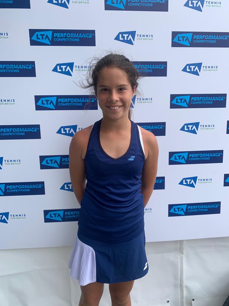 Congratulations to Amara on a fantastic National Grade 1 at Bournemouth. Coming through her box, to reach the last 16, then a fantastic win over the GB no9 to make the quarter finals! Getting down to the last 8 in A G1 is a huge achievement and another step forward on her journey