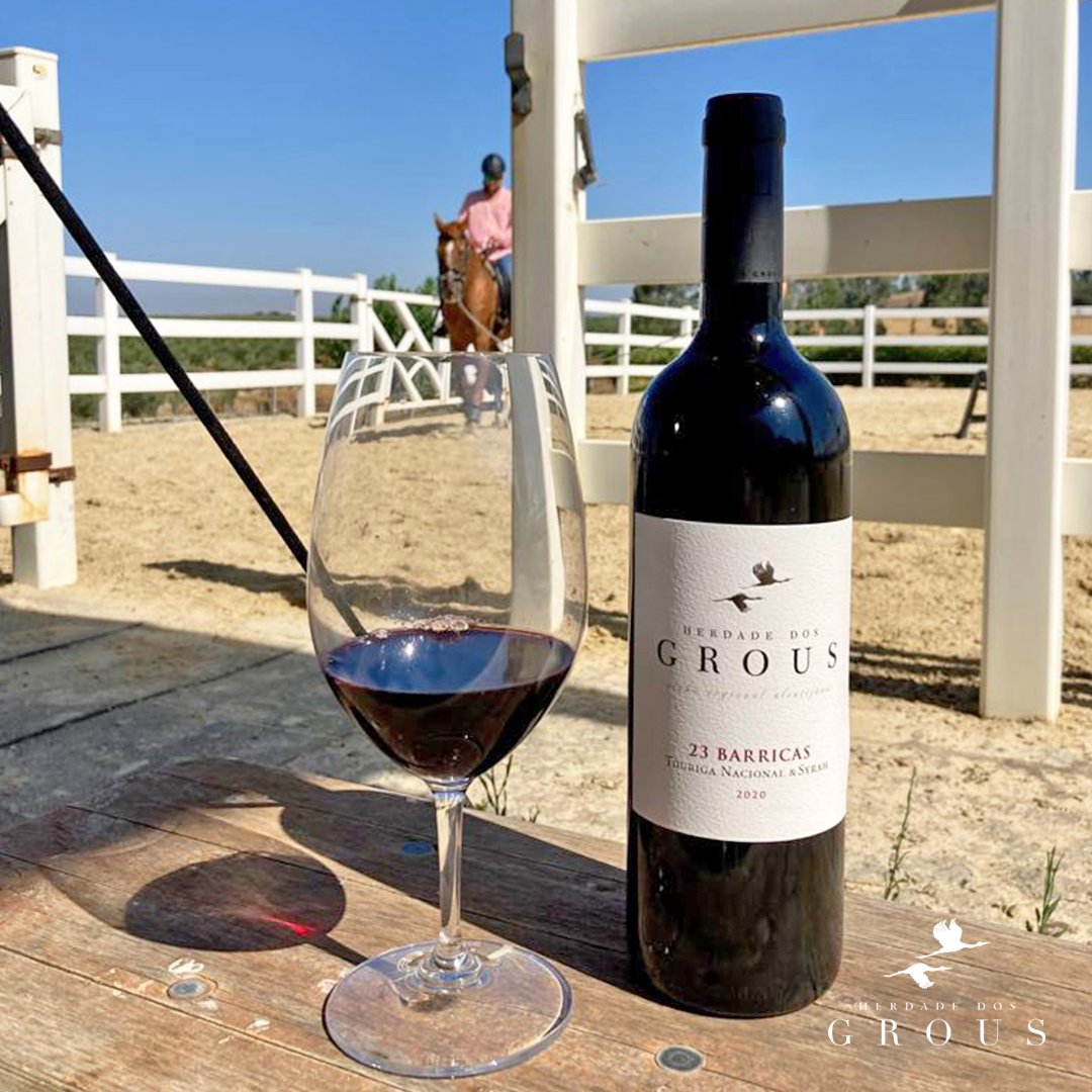 Herdade dos Grous 23 Barricas is a happy combination of Touriga Nacional and Syrah. The vivid and deep garnet colour, together with a complex spicy aroma and a rich flavour with an elegant profile and long finish, are the ideal match for this weekend!
