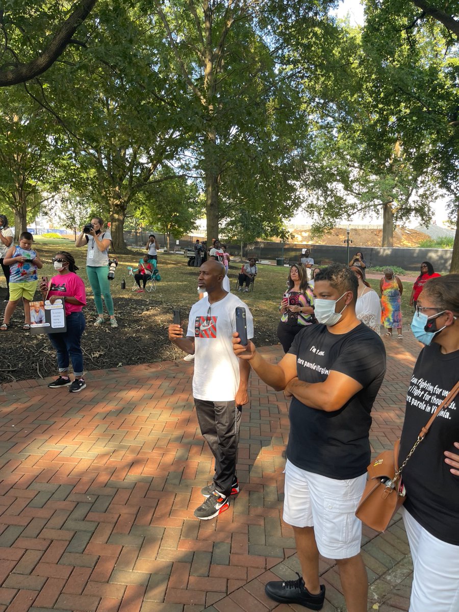 Dozens of prison reform advocates & returned Virginians gathered at the Capitol yesterday to speak out against the earned sentence credit revocation. People who are incarcerated deserve to have their efforts at rehabilitation recognized. We won't be silent.