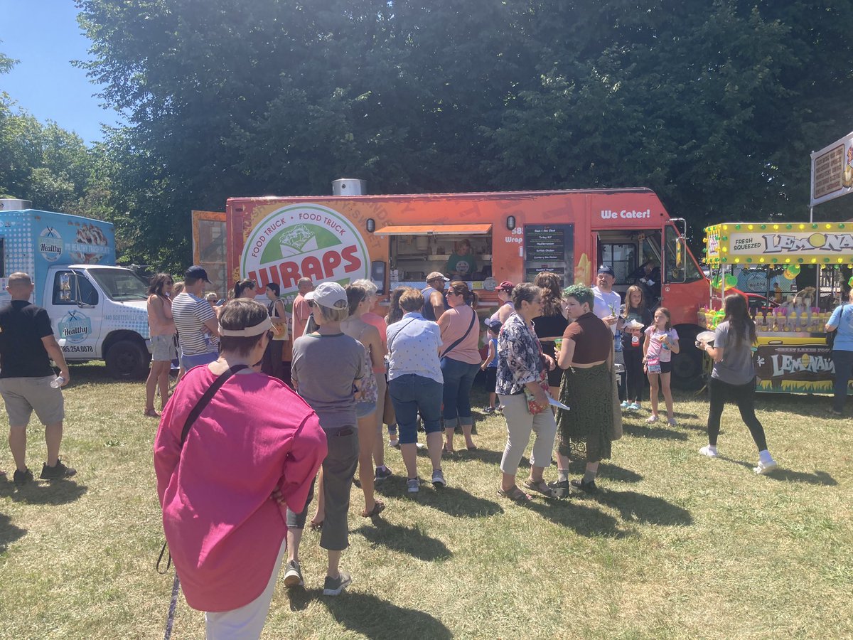 Wraps on Wheels tweet media
