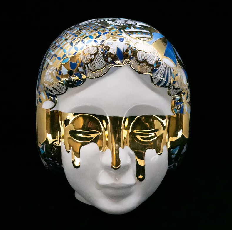 ecarteoficial's tweet photo. Yun Hee Lee
Korean

SONYE, 2021
Porcelain
9 4/5 × 7 1/10 × 7 1/10 in
25 × 18 × 18 cm

Yun Hee Lee creates figurative surrealistic sculptures in porcelain. Her mixed-media works—ranging from free-standing pieces to wall-mounted portraits—have earned her international acclaim. https://t.co/pF06YfGi8Z
