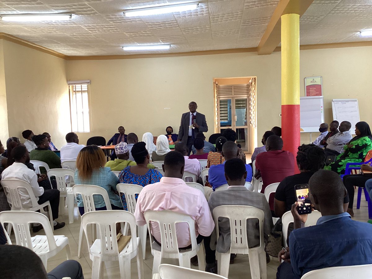 AMulyanyama's tweet photo. I officiated a Gender based violence training of Makindye Division leaders today at the @KCCAUG youth center kabalagala. I emphasized leaders to address the push factors of GBV in the commmunities they lead so that we can do away with the vice of GBV https://t.co/ovnbVSQNNG