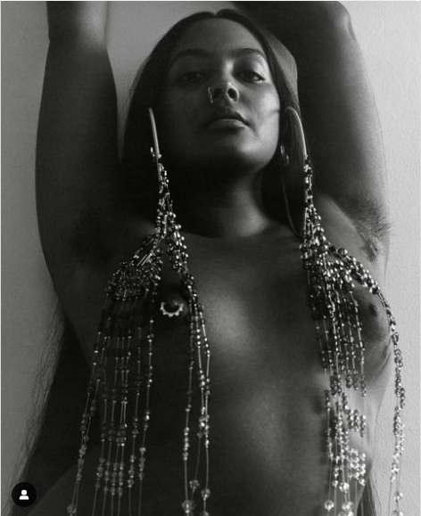 slawo19's tweet photo. #selfservicemagazine PERSPECTIVES. @Sheerahr photographed by @LarissaHofmann - 🖤🤍🖤
#blackandwhitephotography
#women https://t.co/EklTqm5Bpj