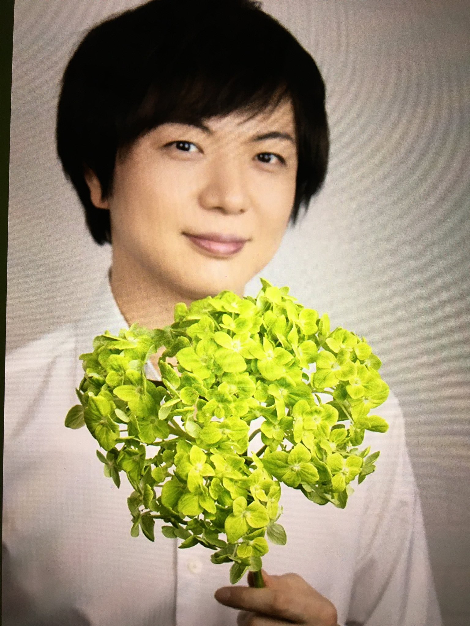 ひろ丸 Takeshima Staff 紫陽花エメラルドグリーン 花言葉ひたむきな愛情 吸い込まれる様な爽やかグリーン心が浄化されていく様です 爽やか笑顔の宏君有り難うお疲れ様でしたお身体に気をつけて下さいね T Co Fv3xpgkonj Twitter