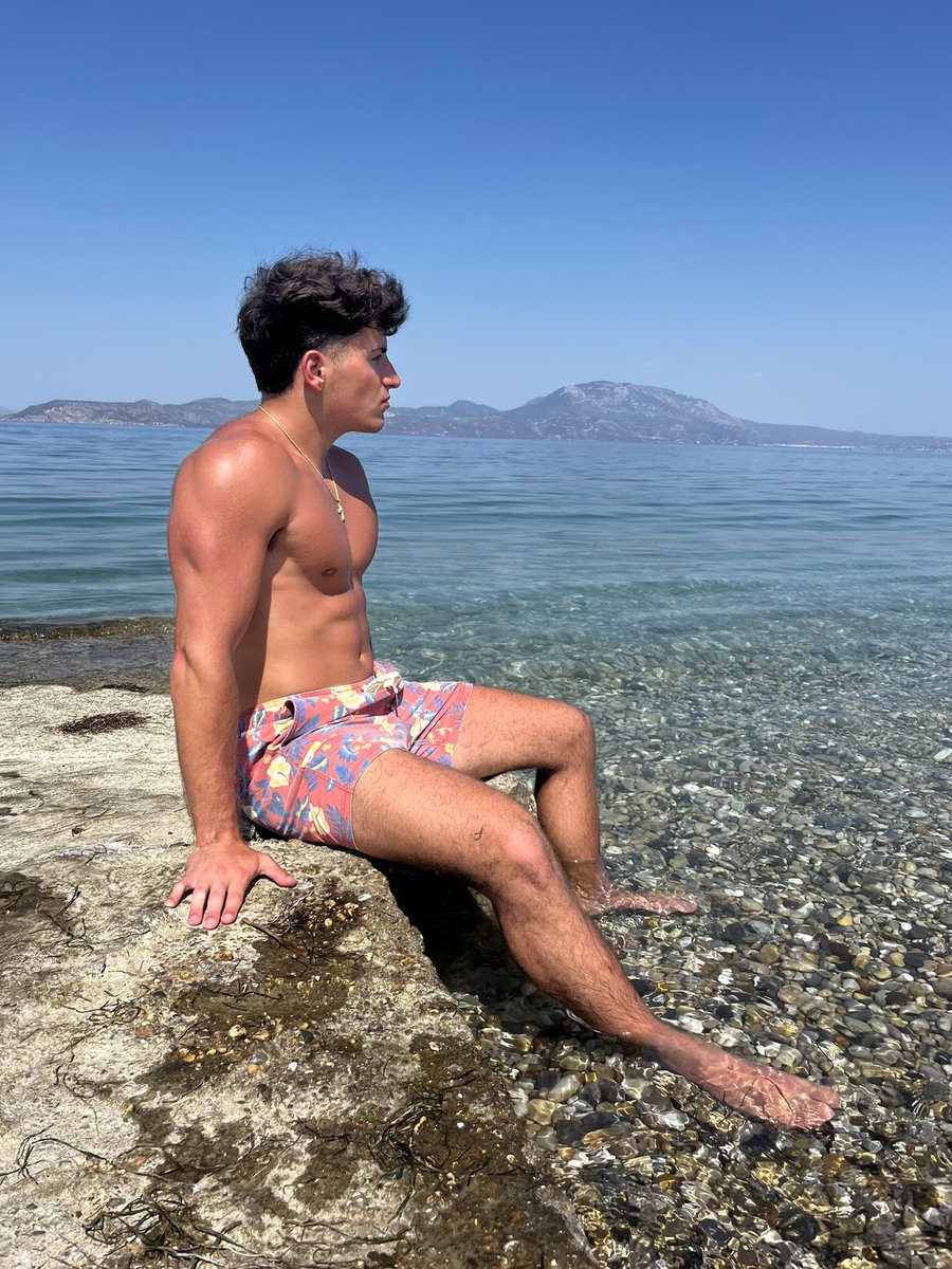 yRafty's tweet photo. What a country Greece is🇬🇷 https://t.co/jNlbef8MbY