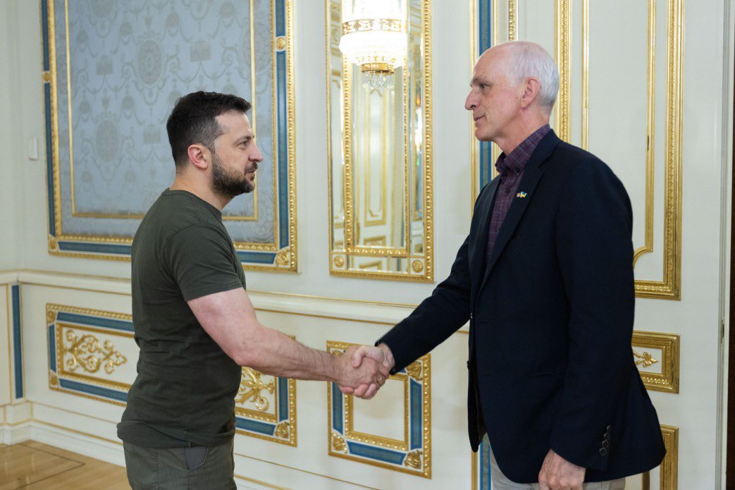 Every day, President <a href="/ZelenskyyUa/">Volodymyr Zelenskyy / Володимир Зеленський</a> and the Ukrainian people inspire the world with their fight for freedom, sovereignty, and democracy.

I’m joining <a href="/CNN/">CNN</a> right now to discuss my visit to Ukraine this weekend — and how the United States continues to stand with Ukraine.