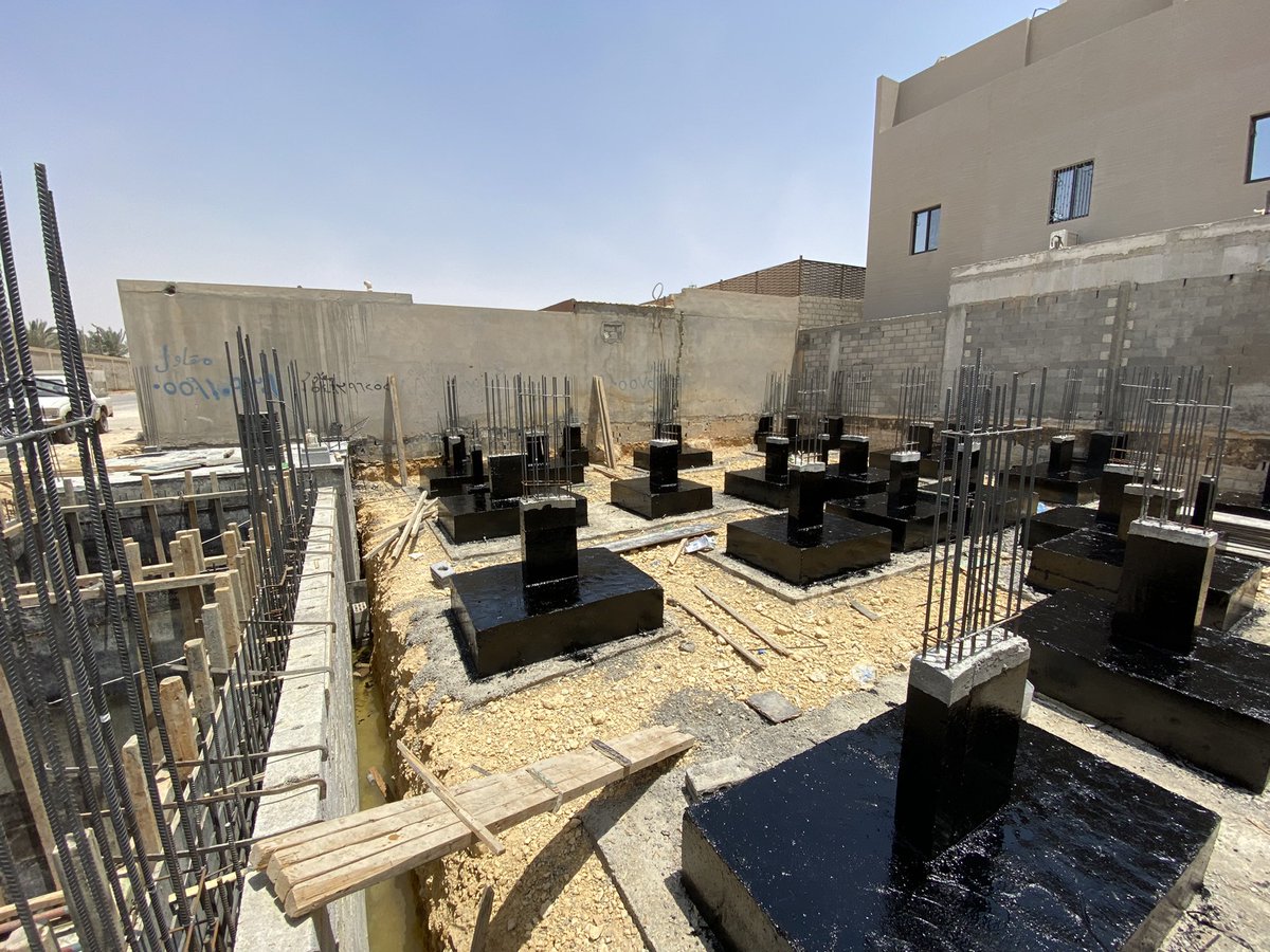 من اعمالنا انتهينا من عزل القواعد تم دهنها وجهين وننتظر جفافها لبداء الردم