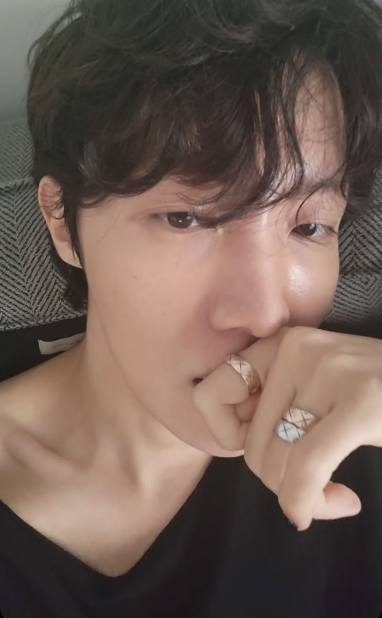 JHOPE 手渡しフォト BTS PICS FOLDER 📁 on X: 