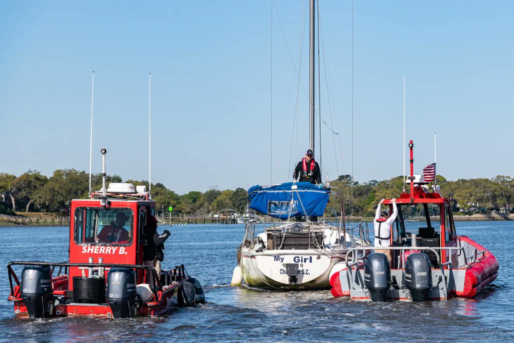 contents of sunken ships, like the ship's cargo, fuel, and even its paint? Visit buff.ly/3wXc1wU #lowcountrylife #realenvironmentaldifference #veterans #workingveterans #coastalcleanup #environment #ocean #wildlife #habitat #refuge #birds #seaturtles #turtle #fish #boat