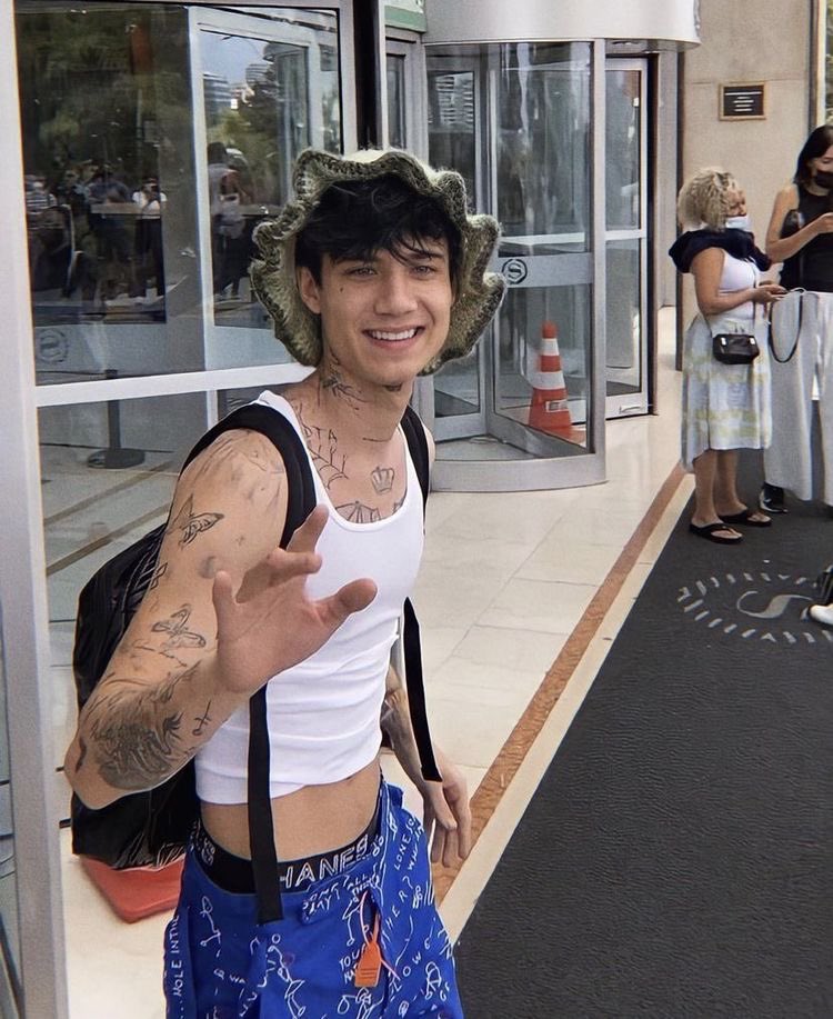 comfortjxdn's tweet image. no love will ever compare to how much jaden loves his fans 🫶🏻
