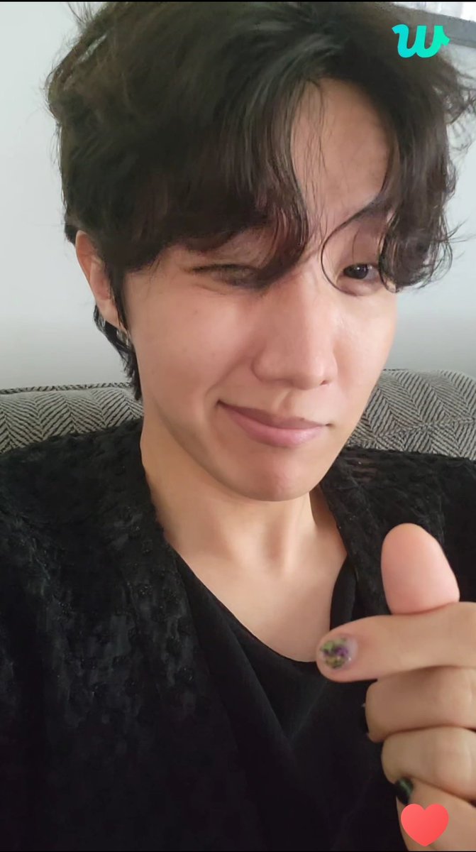 danidanss19's tweet photo. @btsargento Tan bello 😍  al pobre lo llamaban cada rato jaja 🤣 😉 https://t.co/r1VZO73Vsp