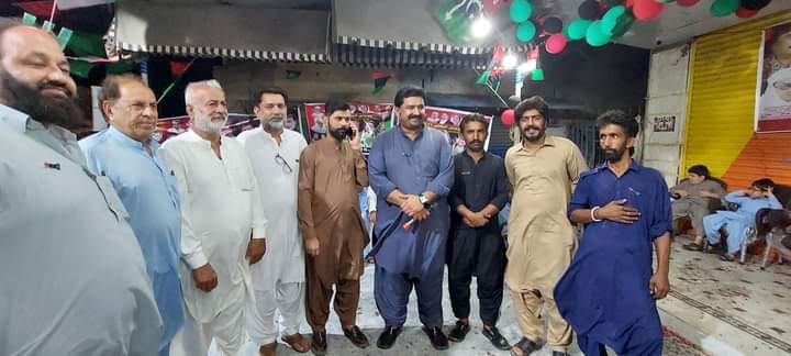 abbasijan713's tweet photo. سابق چیئرمین ایم سی قاسم آباد کاشف شورو صاحب، امیدوار براۓ چئیرمین ٹاؤن نیرون کوٹ منٹھار جتوئی نے صائمہ پلازہ یوسی-16 کے الیکشن آفس کا افتتاح کیا۔ اس موقع پر امین پنیارو، نواب نومی، نواب نظام اور دیگر پارٹی کارکنان بڑی تعداد میں موجود تھے۔
#TeerPayThappa #PSFHyd #UC16 https://t.co/WpMVFE5Meq