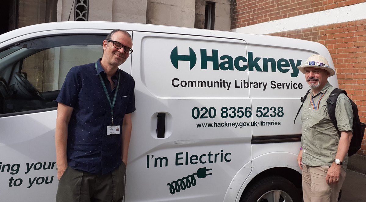 Thanks to Hackney Councillor Chris Kennedy, who spent the afternoon with #HackneyHomeBoundLibrary, delivering books and chatting to locals who rely on our service.

Find out more about the home delivery service: hackney.gov.uk/community-libr…

@chrismylesk
#Hackney
#homevisitlibraries