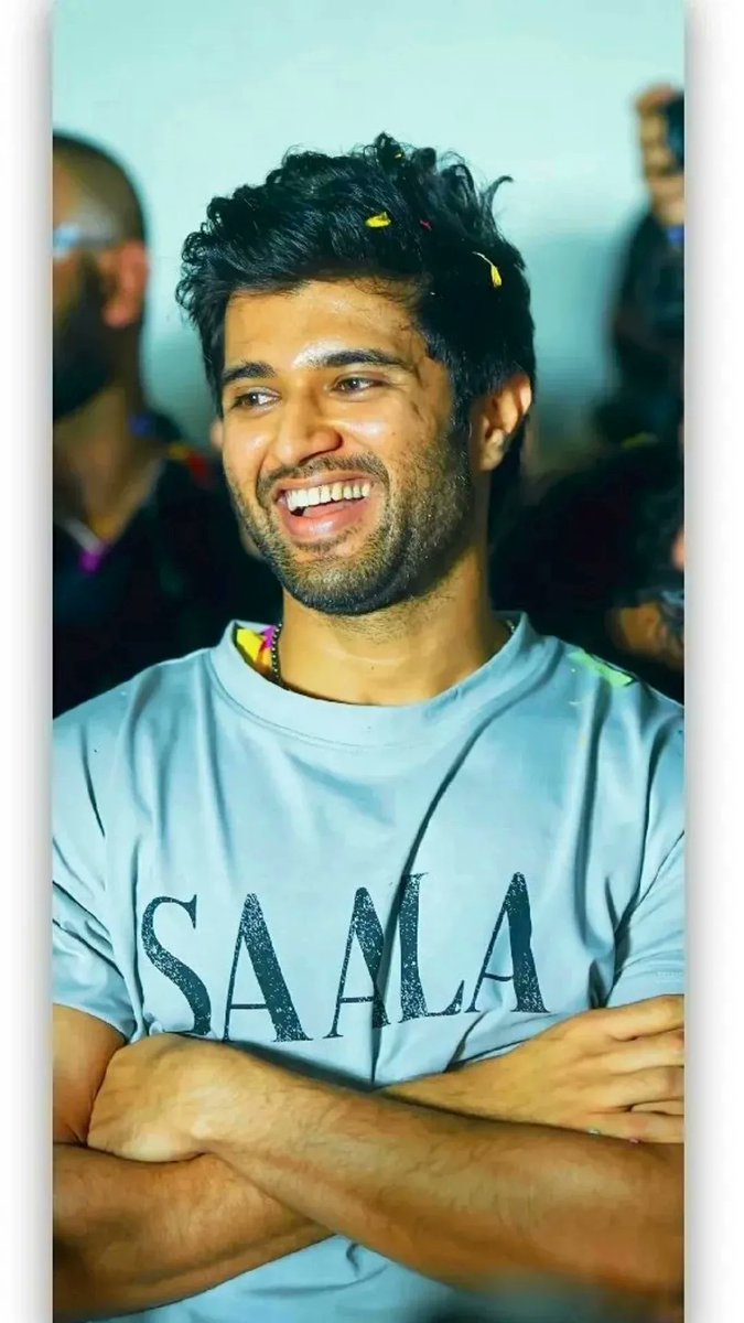 Rowdyfan_Nani's tweet photo. Aah Simle chuste chalu , unna tensions anni potay 😍😍
@TheDeverakonda ❤️❤️
#vijaydeverakonda
#LigerTrailer
#LigerHuntsFromAug25th
#LigerWalaAttitude
#ligermassstep https://t.co/XU6L9mwHVf