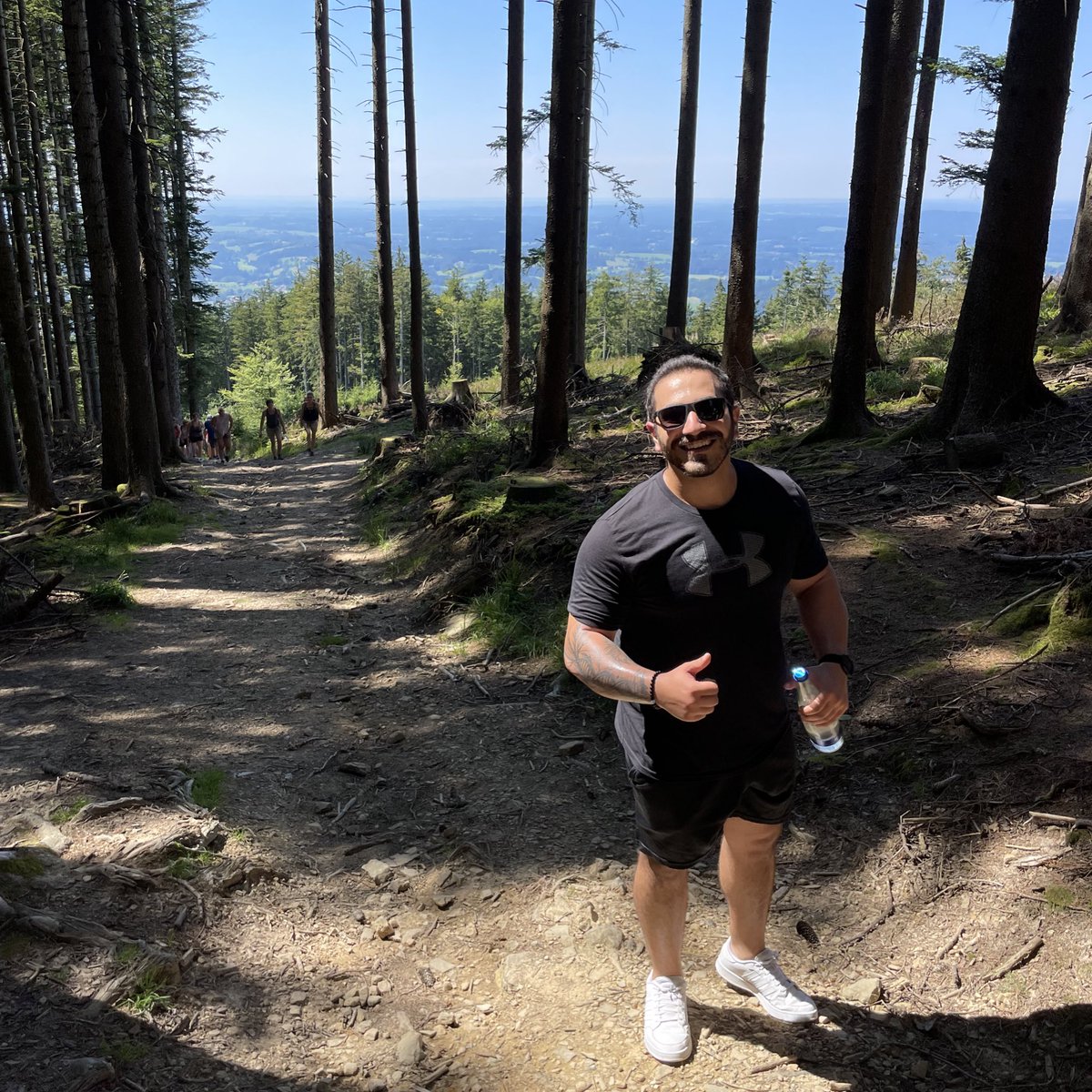 Alexander Bartelt tweet media