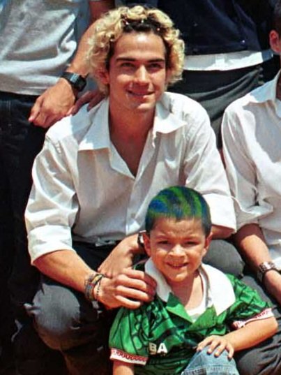 TVPonchoHD's tweet photo. Alfonso Herrera - Clase 406 https://t.co/o5zAjr8pVp