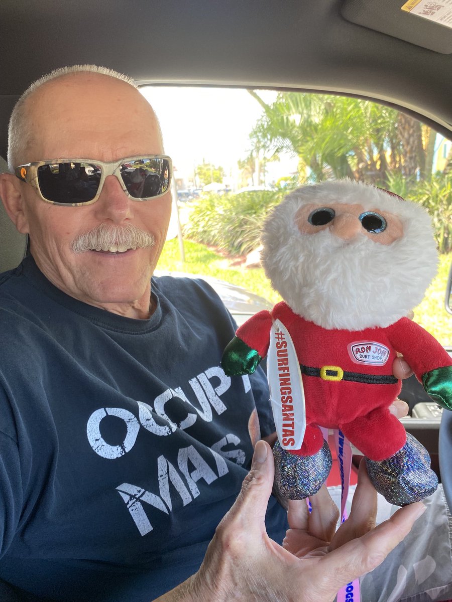 surfinsantas's tweet photo. We sure would like to see a ⁦@Surfingsantas1⁩ go to outerspace! (Or Mars!) ⁦@elonmusk⁩ ⁦@JeffBezos⁩ ⁦@SpaceX⁩ ⁦@blueorigin⁩ https://t.co/9rqjL66JGv
