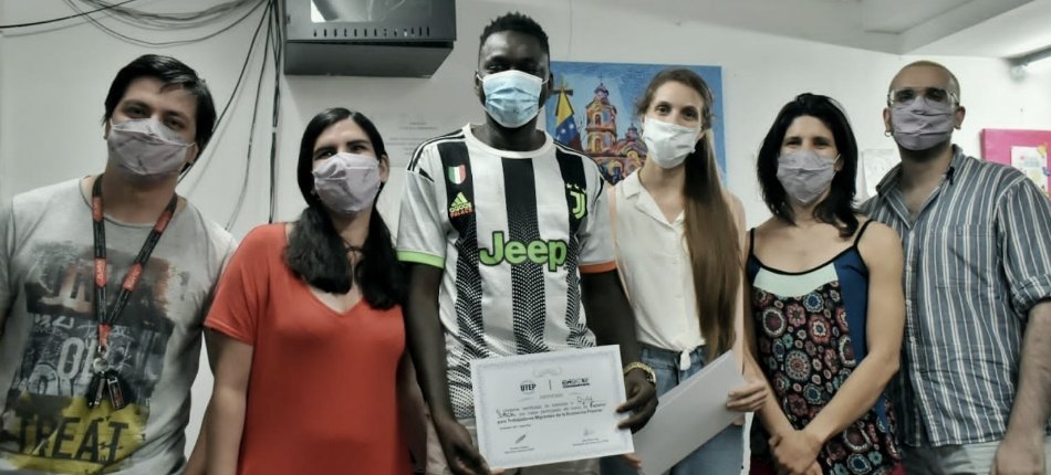 nicolasarellano's tweet photo. ¿Senegaleses? ¿En Buenos Aires? ¿Estudiando? Sí, y desde hace mucho y con particularidades muy interesantes. Te contamos en este hilo de #EncuentroRELIF cómo se dio, qué historia hay detrás y qué se necesita. https://t.co/eY47N7ATiu