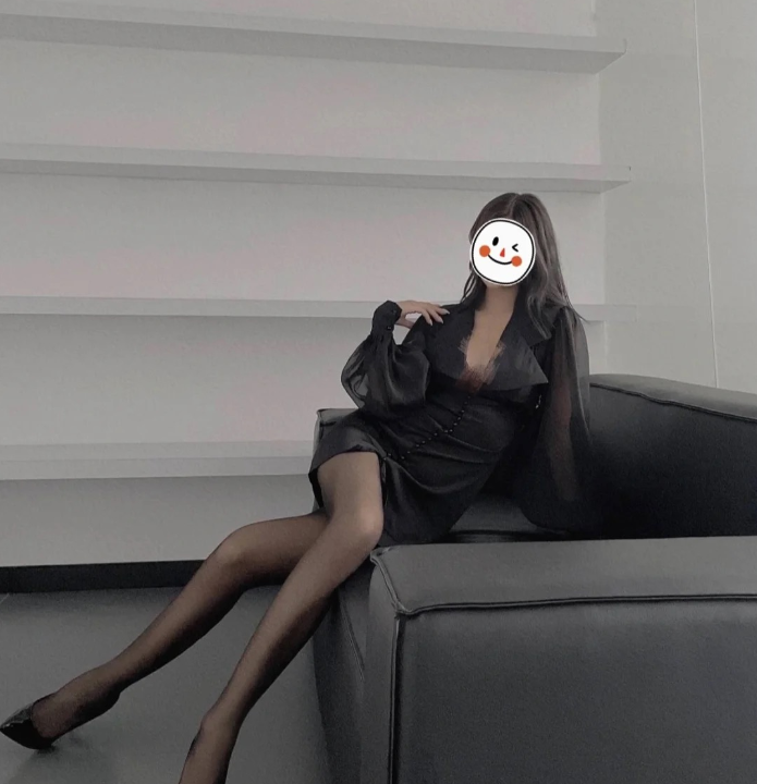 xiaofeng88661's tweet photo. 想找一个男M，能帮我解决生理需求，一个 在家寂寞难耐  只能自己动手！难道没有吗男M，的，稳定的，可以先网调教的，可现实，也可接受小白 21以上私信。#偷拍自拍  #街拍美腿 #美腿诱惑 #户外调教  #各种刺激等你来挑战 https://t.co/jPehJWysgn