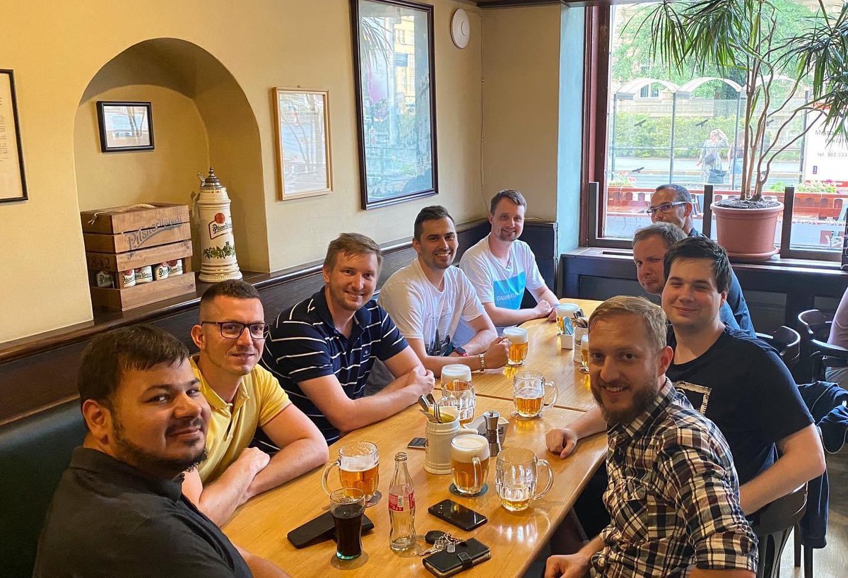 snowlycode's tweet image. Léto se dá využít i jako dobrý čas pro uspořádání společného setkání s klienty a jejich týmy. Tentokrát nás v Olomouci navštívil tým Shoptetu. 🍻