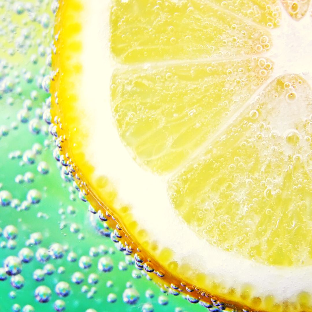 🍋  Top benefits of lemons for health 🍋 
1. GREAT FOR SKIN. Improves collagen production.  
2. HELP PREVENT KIDNEY STONES. Dissolves and may prevent stones. 
3. INCREASE WATER INTAKE. Adds flavor to water so you drink more.