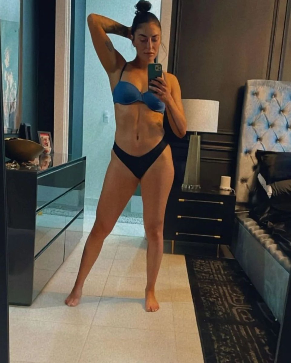 Break up with your boyfriend, he can't please you like I can.