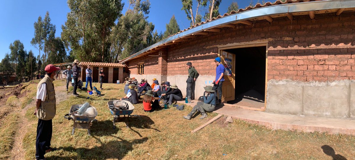 campperu's tweet photo. A quick project briefing about what they'll be working on today for #TeamPuka. All ready to continue rendering the back walls of the community center at #CampMoray 💪🙌 #dosomethingamazing @CampsInt https://t.co/VlD4yNUSgI