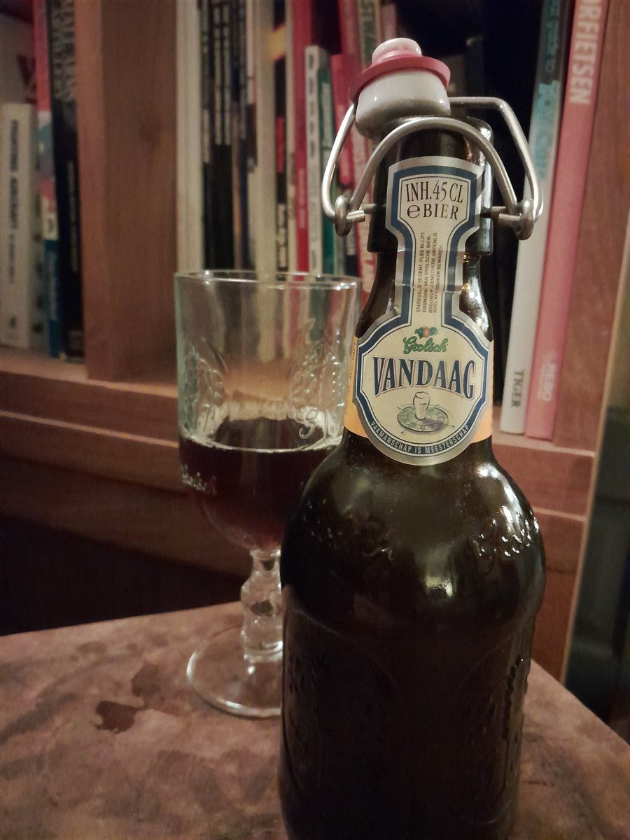 Captain Sideburns tweet media