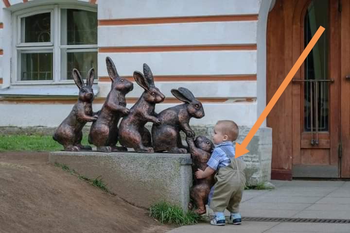 AmeenuMuax's tweet photo. Classmates: you have already covered the syllabus. Nah exam you are waiting 😁

Me:

#mbbsjourney https://t.co/ngX6311w1x