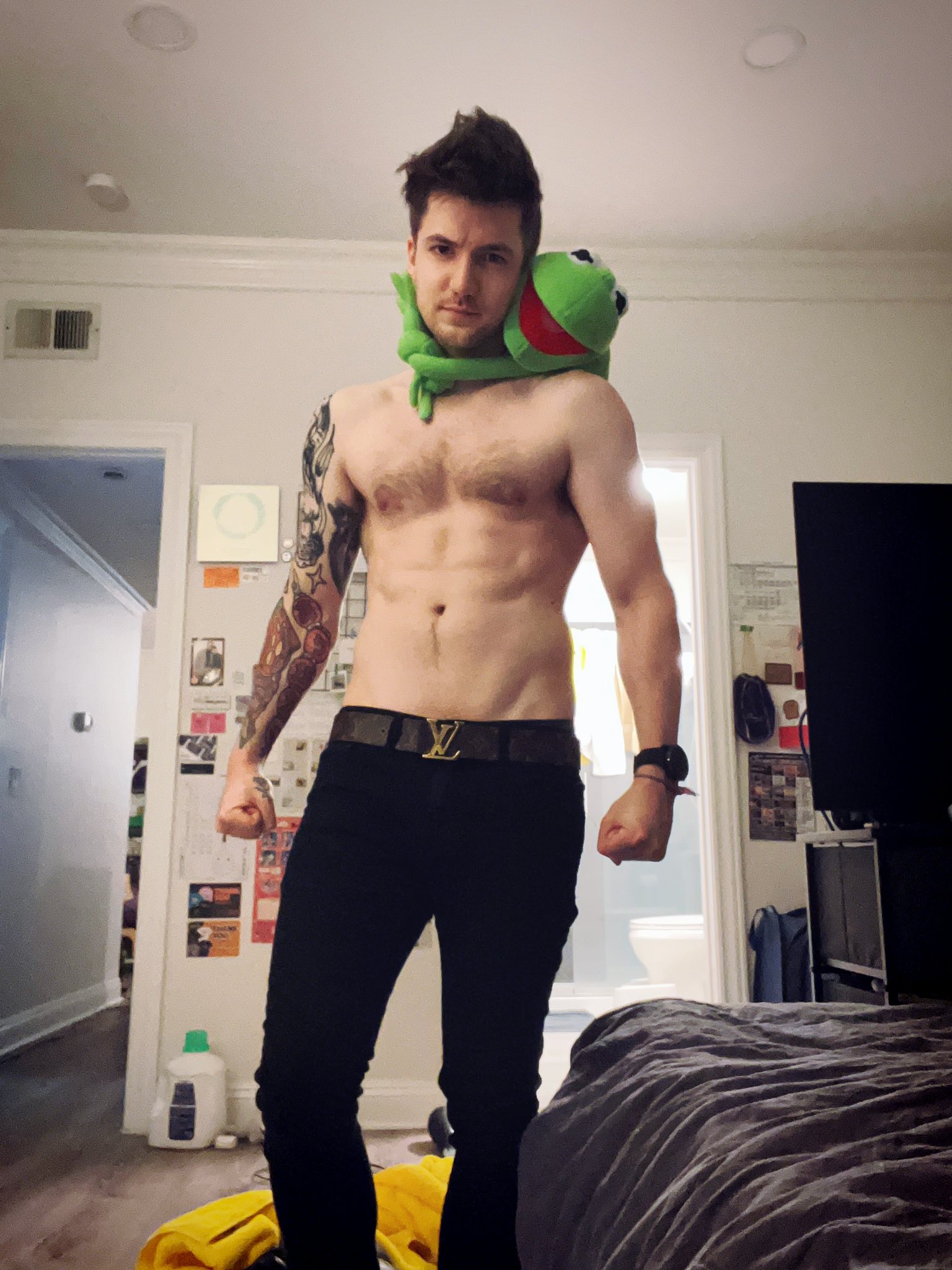 RobertIDK 🇨🇦 on Twitter: 