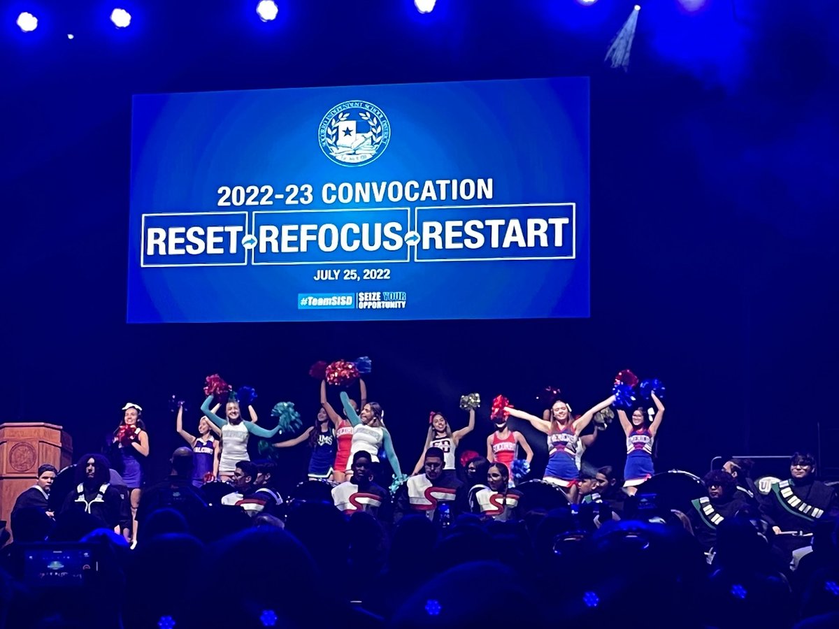 CRuizCommEd_ADM's tweet photo. Amazing start to the 2022-23 school year with the SISD Convocation! #TeamSISD https://t.co/GwLftmiH2J