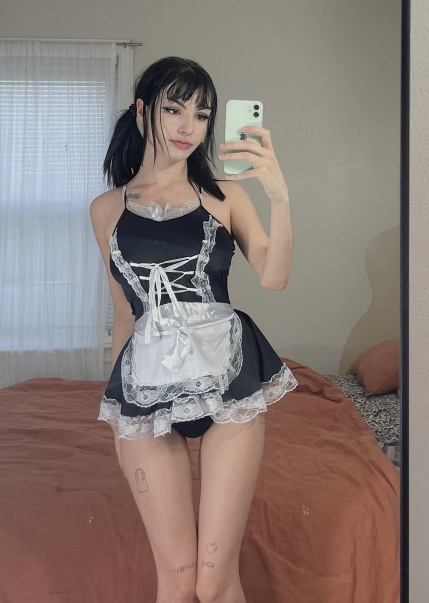 jadexbunny's tweet photo. need a maid to clean up for you after you finish gaming? https://t.co/jSGV4w2KOF